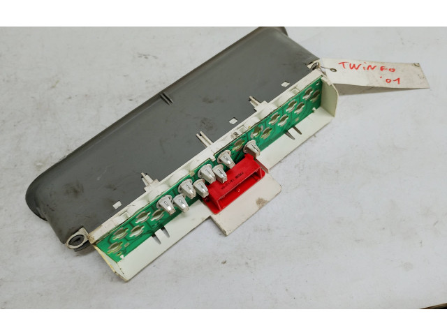 Дисплей    8200121172   Renault Twingo I