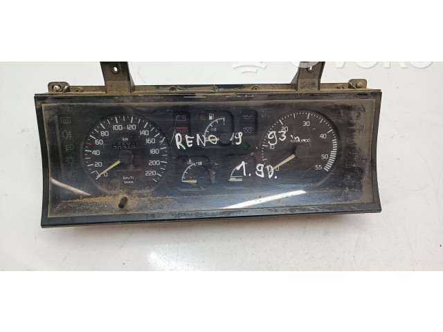 Панель приборов 7700815942   Renault 19       