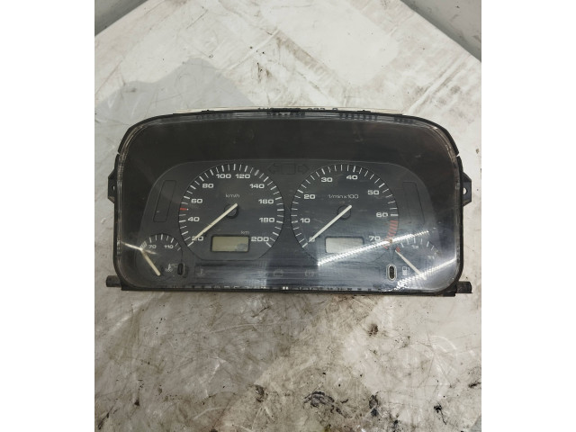 Панель приборов 87001262 Volkswagen Golf III