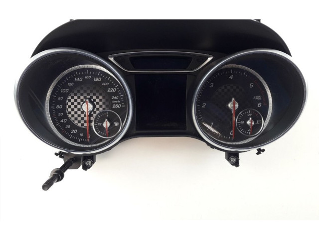 Панель приборов    Mercedes-Benz A W176       