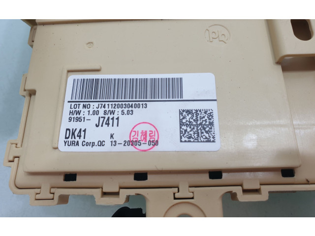Блок предохранителей 91951J7411   KIA Ceed    