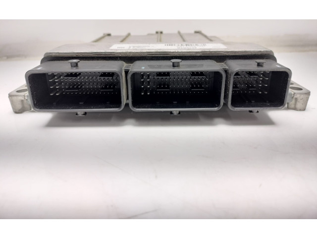Блок управления двигателя 237106276R, A2C98273600   Dacia Lodgy
