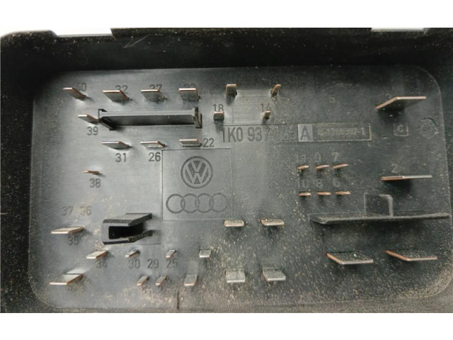   Pojistková skříňka 1K0937125A, 0090012   Volkswagen Tiguan 2007