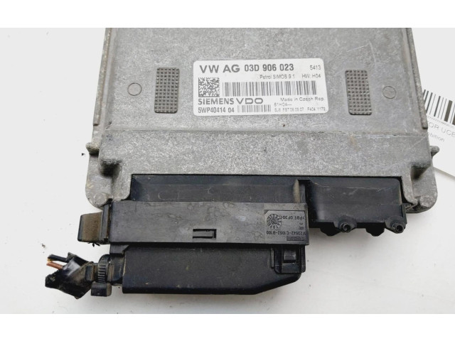 Блок управления двигателем Блок управления 03D906023 Skoda Fabia Mk2 (5J)