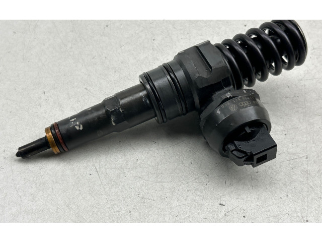 Форсунка 038130073BN    Volkswagen Touran I   