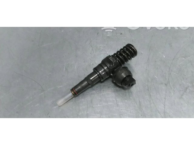 Vstřikovač 038130073BN, 038130073BL   Volkswagen Caddy    BLS 