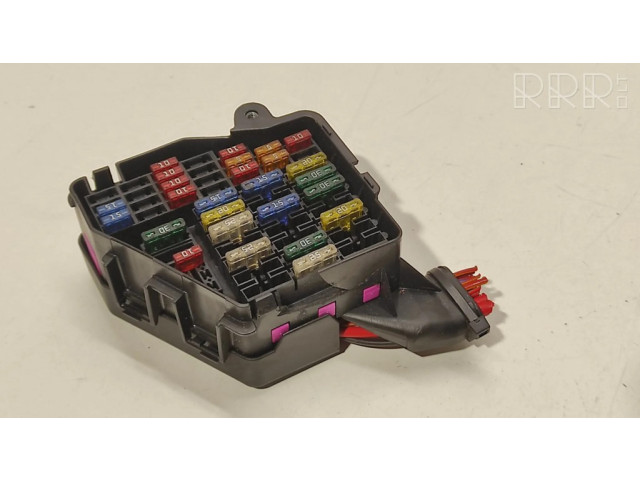 Pojistková skříňka A053063, 8D2941824 Audi A4 S4 B6 8E 8H 2003