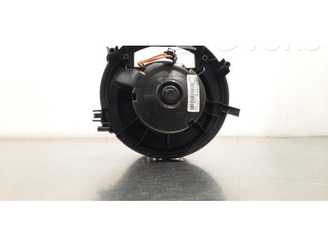 Вентилятор печки 5Q1819021F Audi Q2 -