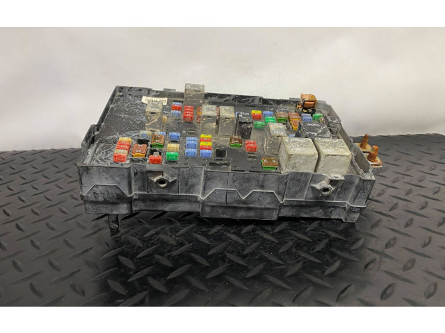 Pojistková skříňka 22798217 Cadillac Escalade 2010