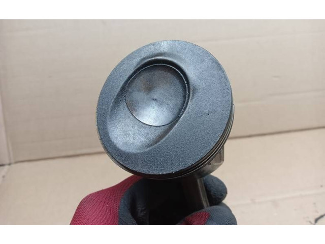 Шатун CBZB     Volkswagen Polo V 6R  