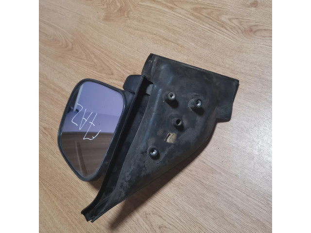 Zpětné zrcátko pravé Nissan Serena 1993 020068, 010052