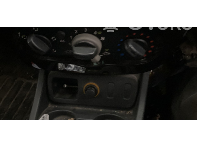 Блок управления климат-контролем 6001551800   Dacia Duster