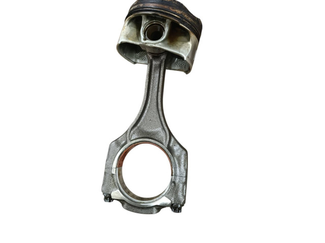 Píst 7646892 BMW 7 G11 G12 N63R