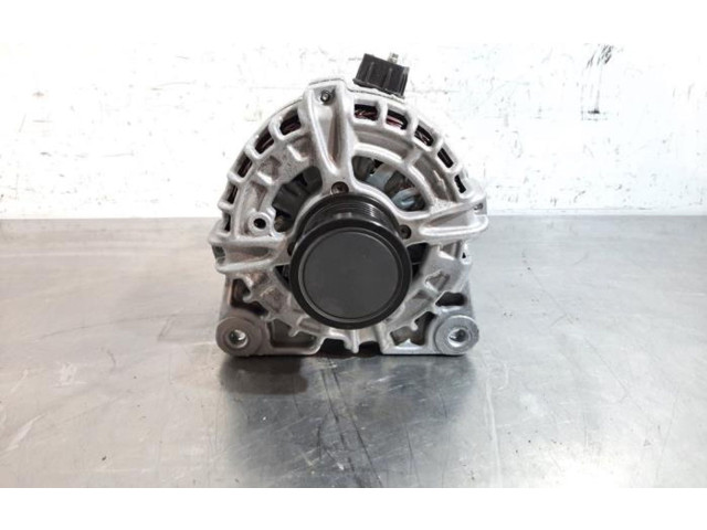 Генератор 231002175R Renault Clio V