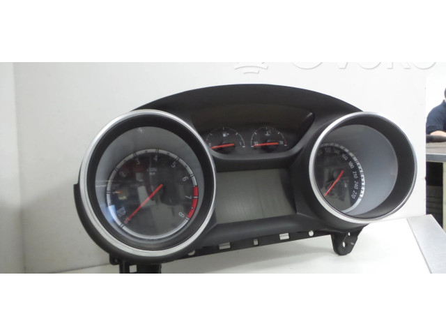 Панель приборов 39030267, 39042932 Vauxhall Astra K
