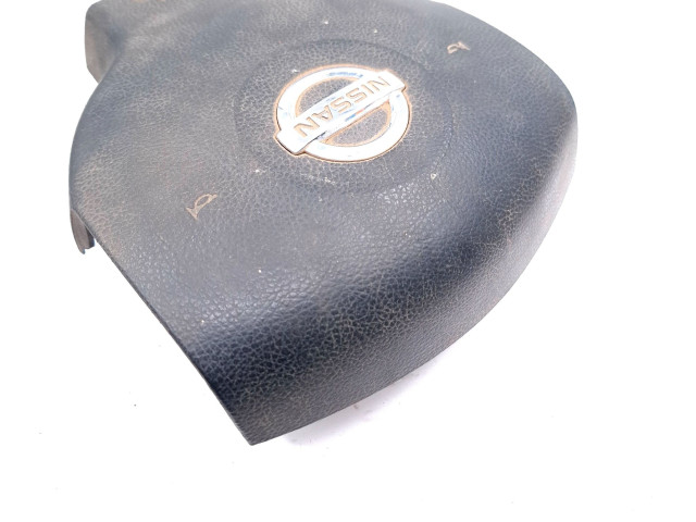 Подушка безопасности водителя KMEM1077190014, 2417658 Nissan Tiida C11