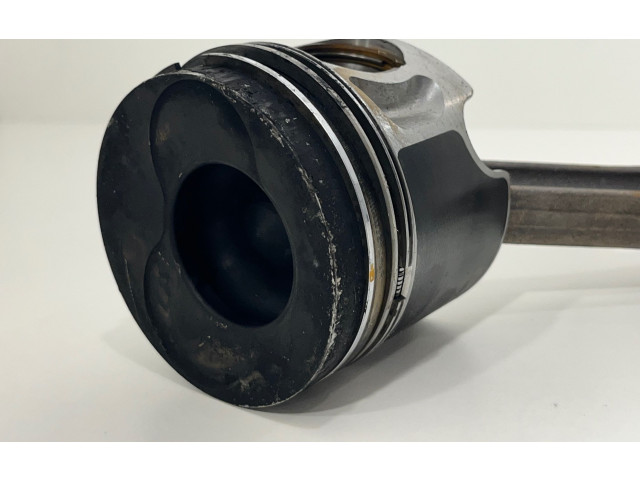 Píst 038G   Volkswagen Caddy    BLS 