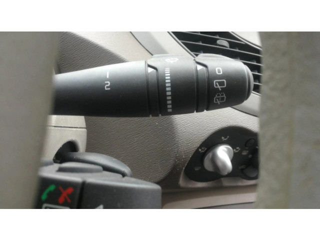 Ручка стеклоочистителей 8200958434   Renault Twingo I