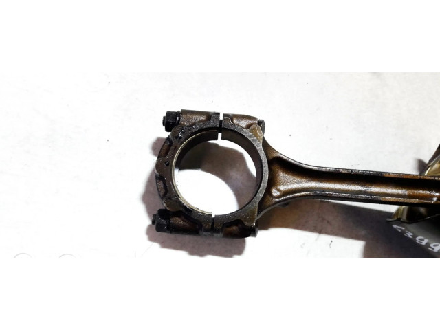  Поршень с шатуном    Mitsubishi Carisma для бензинового двигателя 1.8