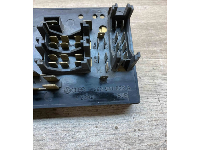   Pojistková skříňka 443941822A   Audi 80 90 S2 B4 1991