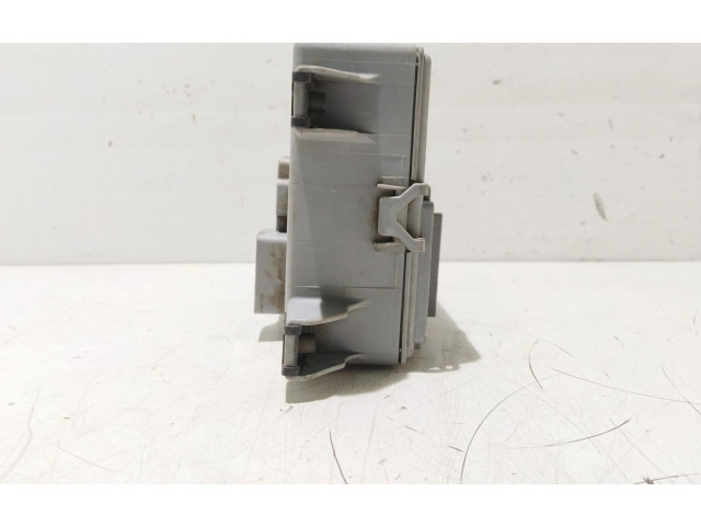 Pojistková skříňka Řídící jednotka BSM 01368892080, 00001328330961 Peugeot Bipper 2012