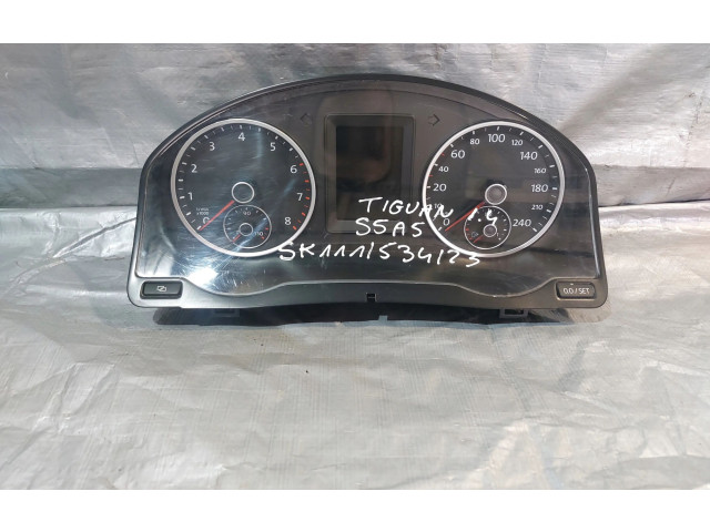 Přístrojová deska Volkswagen Tiguan 2011 5N0920872