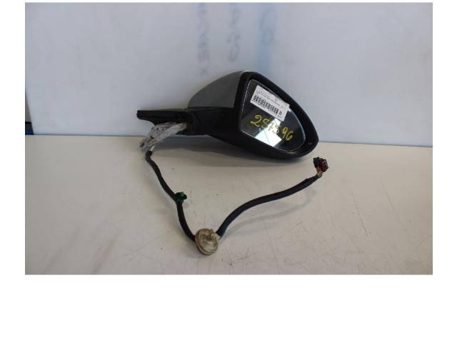 Зеркало электрическое Volkswagen Golf VII 2013 - 2019 года