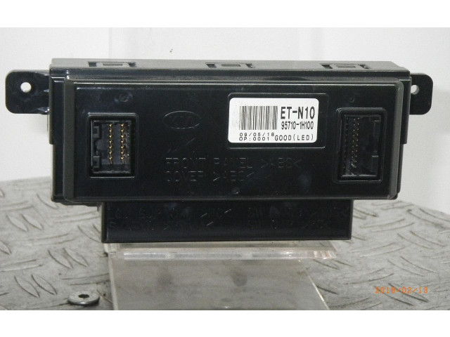 Дисплей 957101H100 KIA Ceed