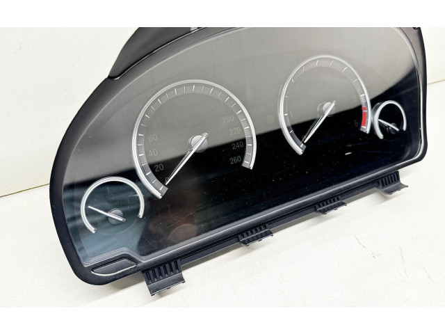 Přístrojová deska BMW 5 F10 F11 2014 9328815, 0000852409