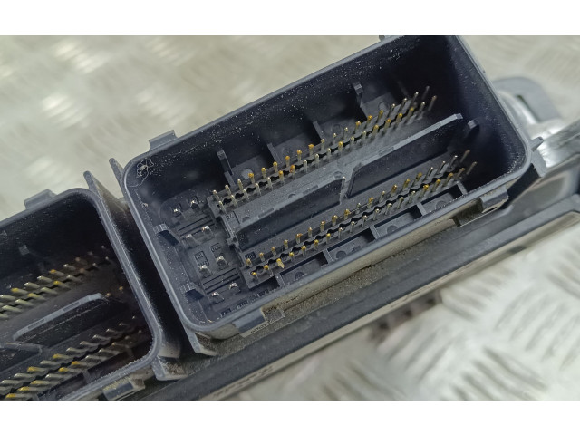 Блок управления двигателя P68537965AD Jeep Grand Cherokee WL