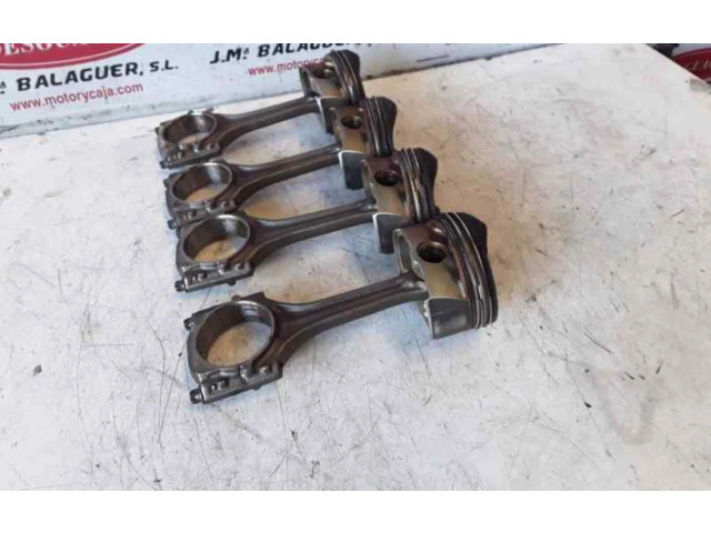  Поршень    Audi A3 S3 8P  