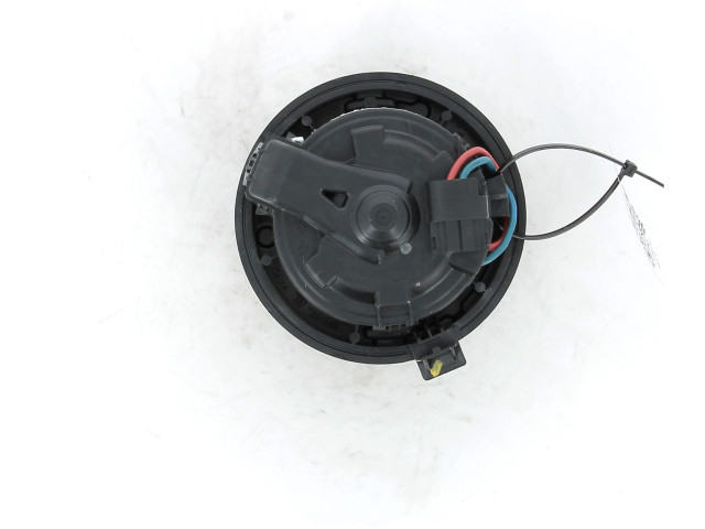 Вентилятор печки    272104185R   Dacia Duster II