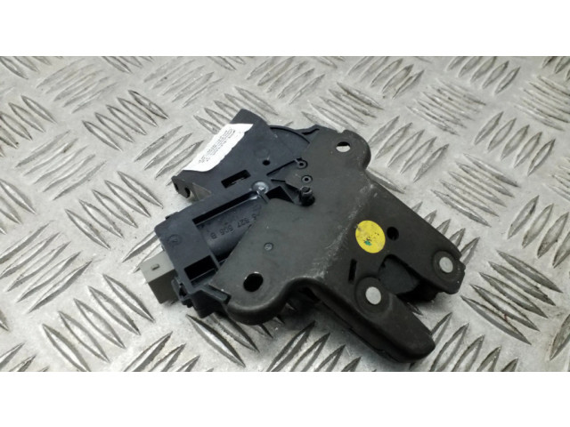 Замок задней крышки