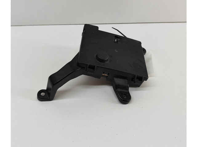 Блок предохранителей 4KE937548   Audi e-tron    