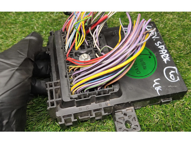 Блок предохранителей 95974309   Chevrolet Spark    