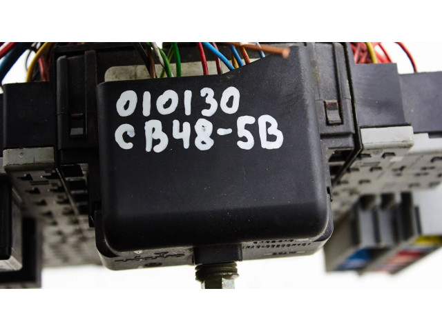 Блок предохранителей 9401802 Volvo XC90