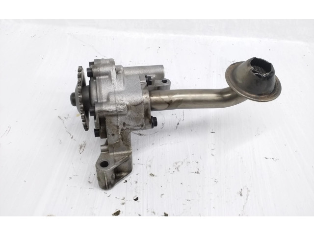 Масляный насос   038115105C  Volkswagen PASSAT B6 