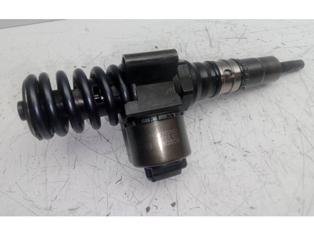 Форсунка Skoda Octavia Mk2 (1Z) BKD