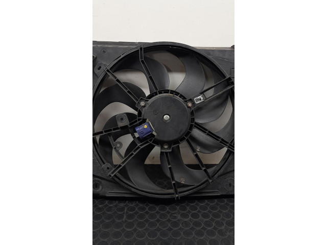 Вентилятор радиатора 214816703R Dacia Sandero