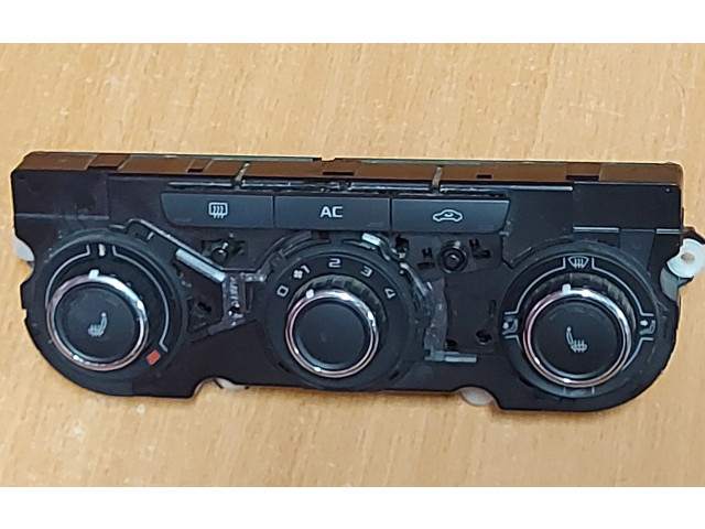 Блок управления климат-контролем 3T0820047AH   Skoda Yeti (5L)