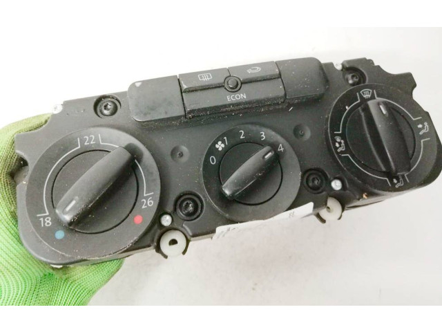 Блок управления климат-контролем Volkswagen Jetta V