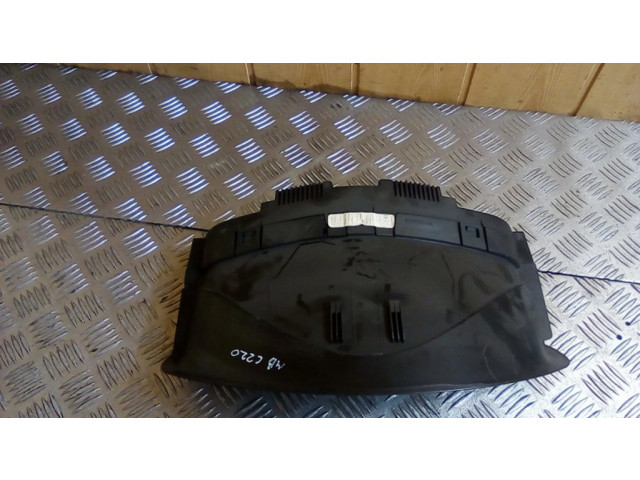 Панель приборов A2035401311   Mercedes-Benz C W203       