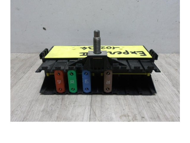 Блок предохранителей     Peugeot Expert    