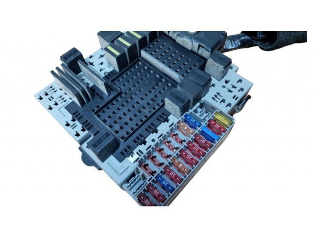   Pojistková skříňka 8622520, 0220490   Volvo S60 2002