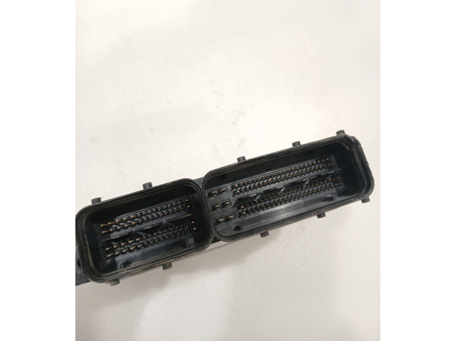 Блок управления двигателя 03G906021PD, 03G906021CG Volkswagen Caddy