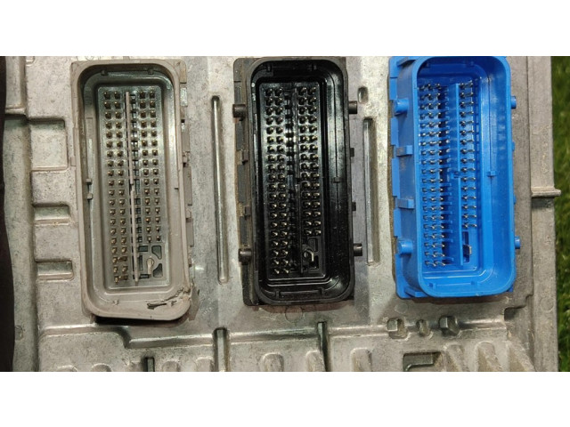 Блок управления двигателем Блок управления 12692812, 811839393 Chevrolet Cruze II