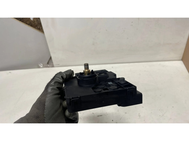 Блок предохранителей 2119820402 Mercedes-Benz E W211