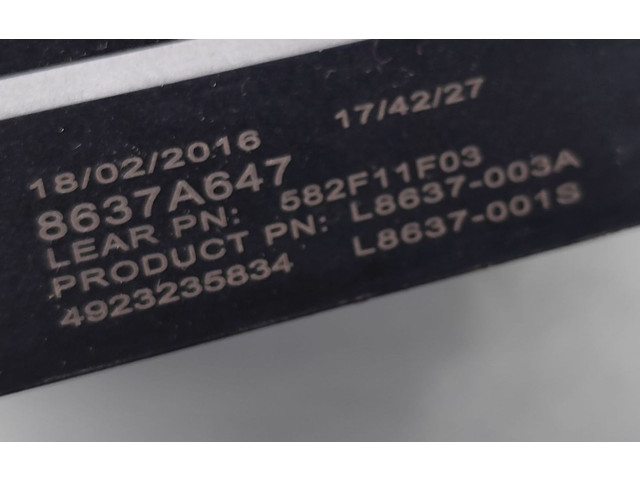 Блок предохранителей 8637A647, 582F11F03 Mitsubishi ASX