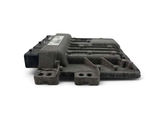 Блок управления двигателем Блок управления 237101384S, 237107137R Dacia Duster