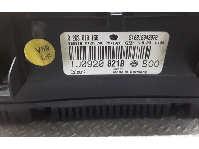 Панель приборов 1J0920821B   Volkswagen Bora       
